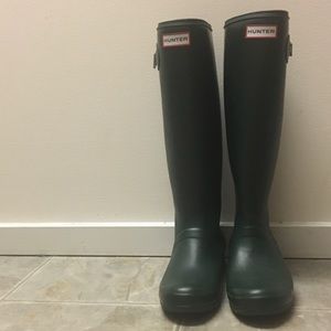 Dark Olive Green Hunter Boots! US size 8!